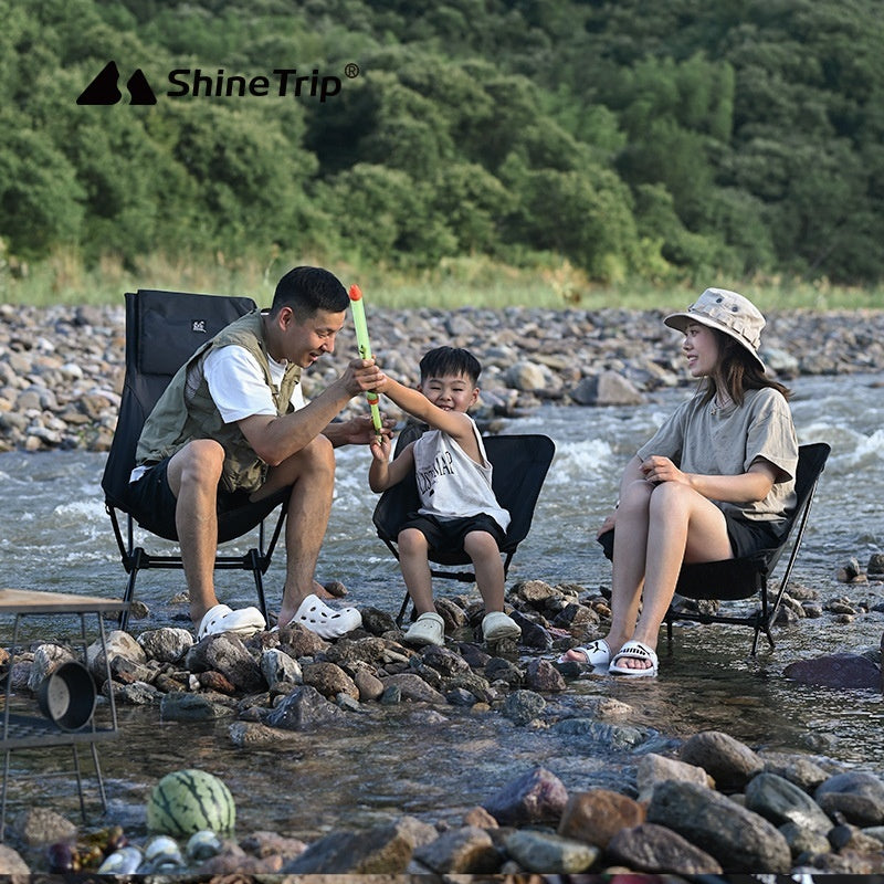 Discover the Comfort of the Outdoor Aluminum Alloy Moon Chair