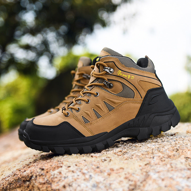 Outdoor climbing shoes